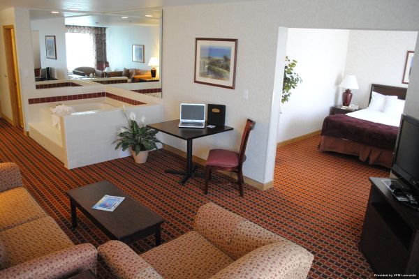 CRYSTAL INN HOTEL AND SUITES LOGAN (Hyrum)